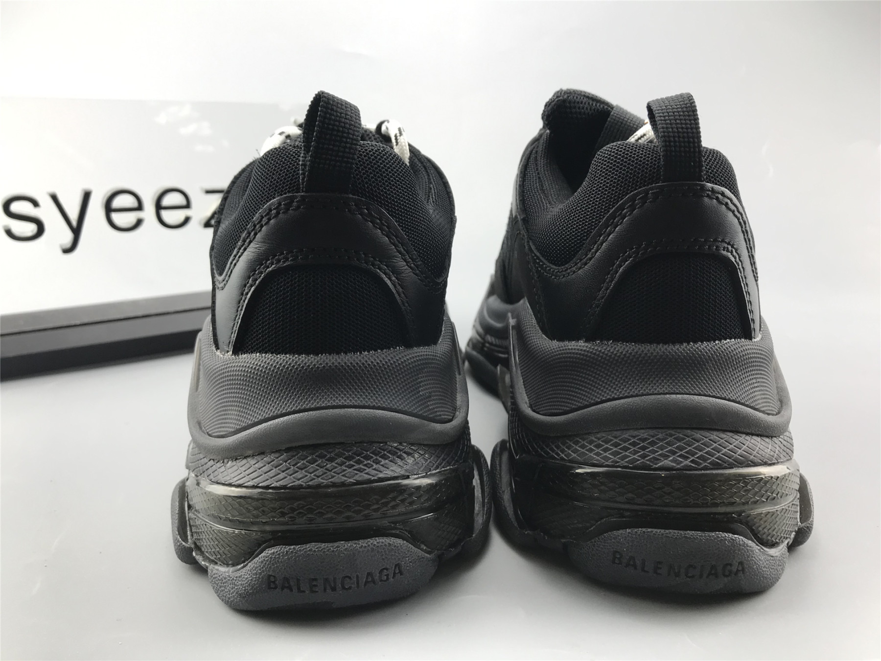 UA TRIPLE S TRAINERS BLACK