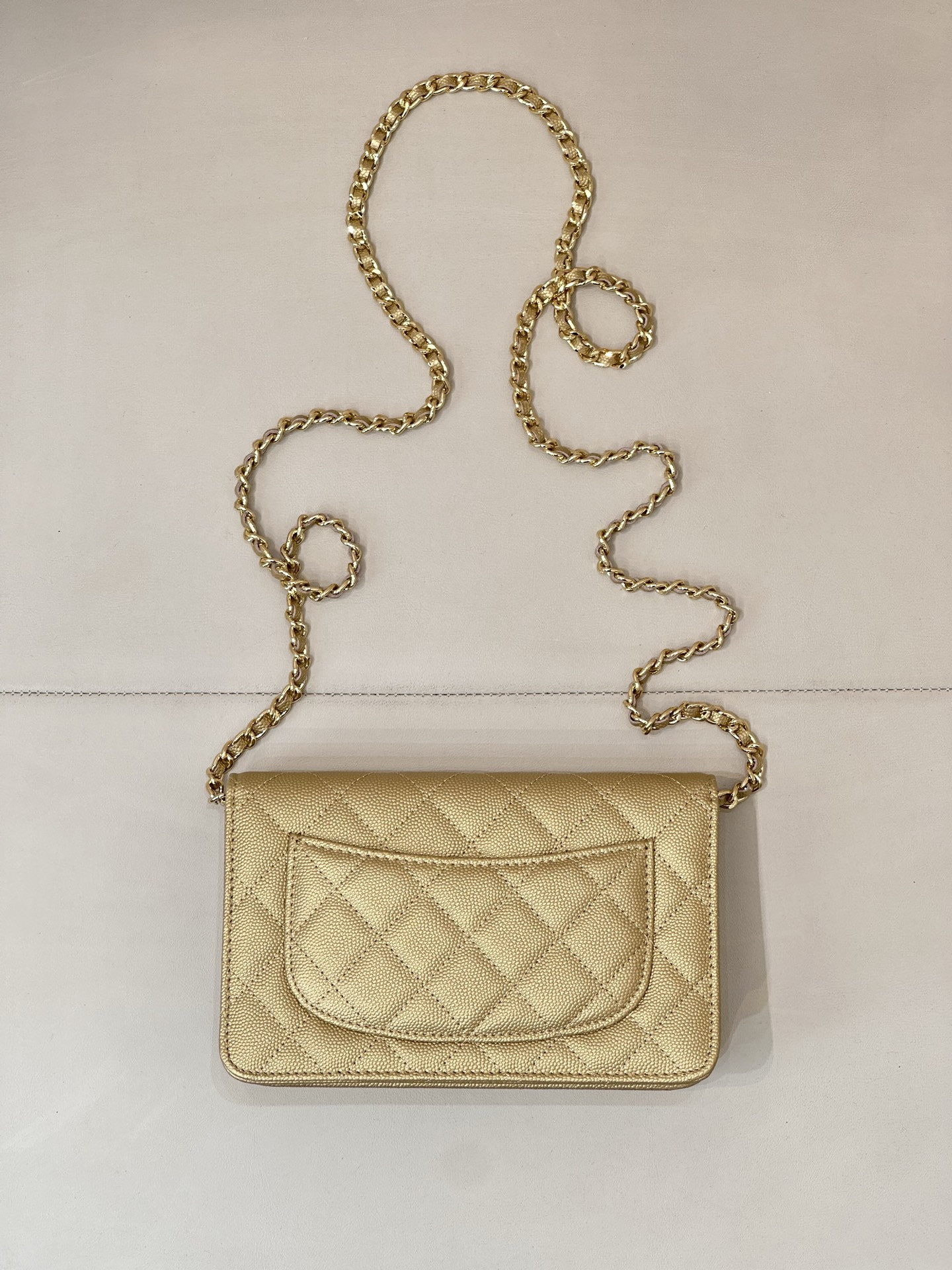 Ch**el woc classic wallet on chain 13x19x3cm