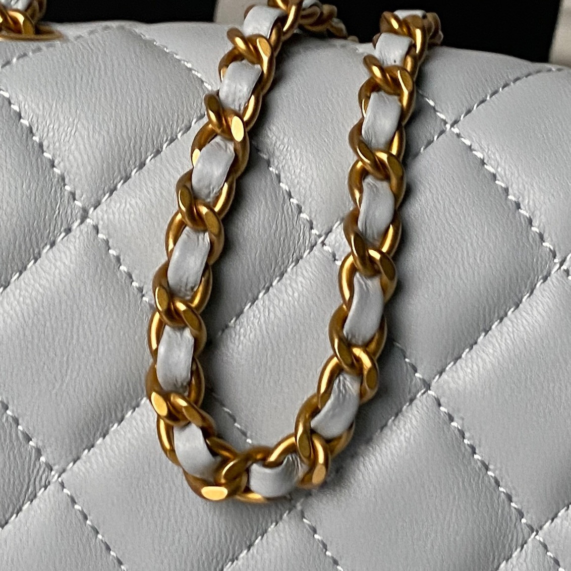 Ch**el MINI FLAP BAG 13.5x17x8cm