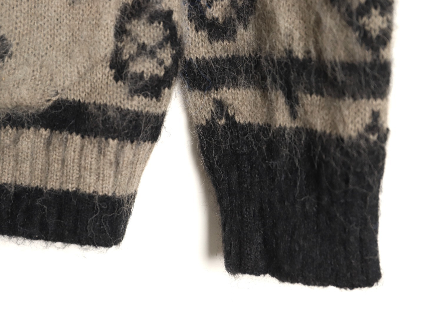 L0vis Vvtt0n LV 25FW Cardigan Sweaters