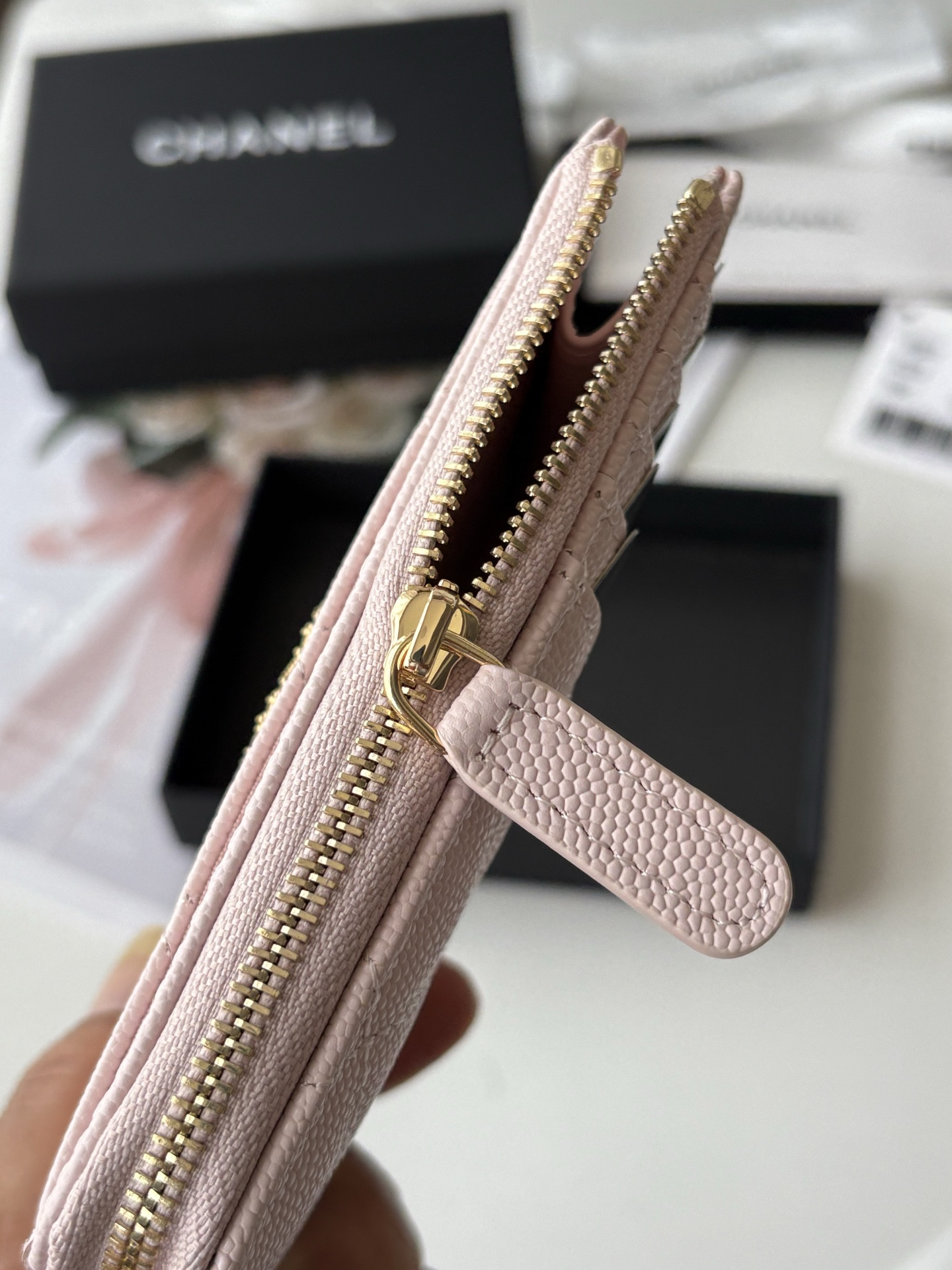 Ch**el Classic Zippered Card Holder AS5074 13x9x2cm