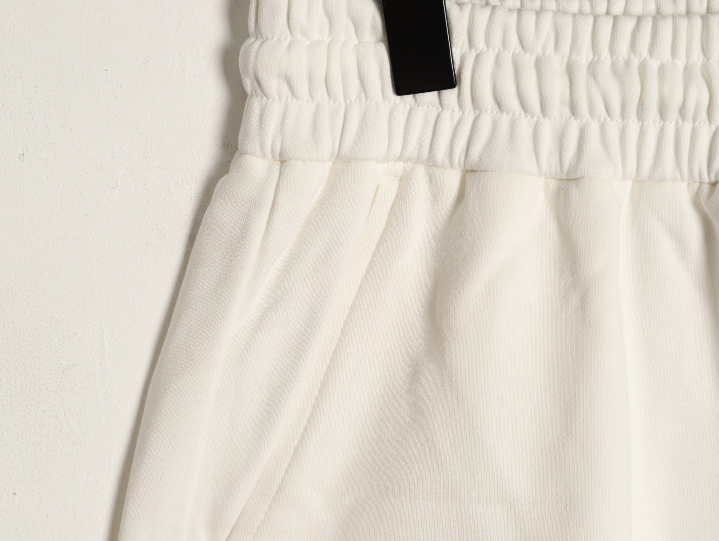 l0vis Vvtt0n 26ss shorts