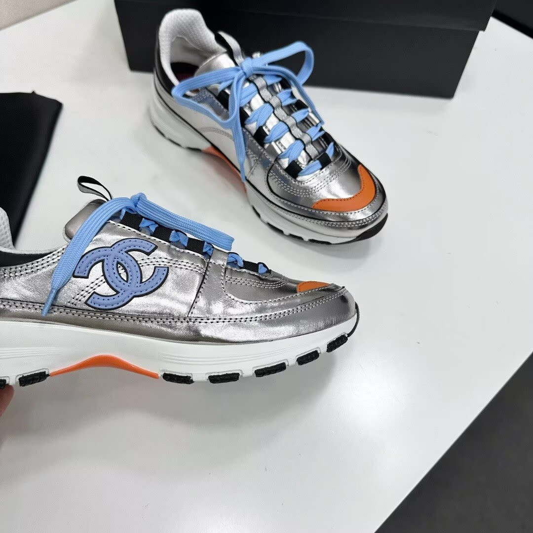 UA Ch**el SNEAKERS