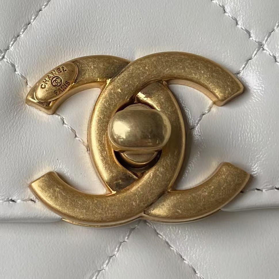 Ch**el 24C Flap Bag AS2649 12x19x8cm