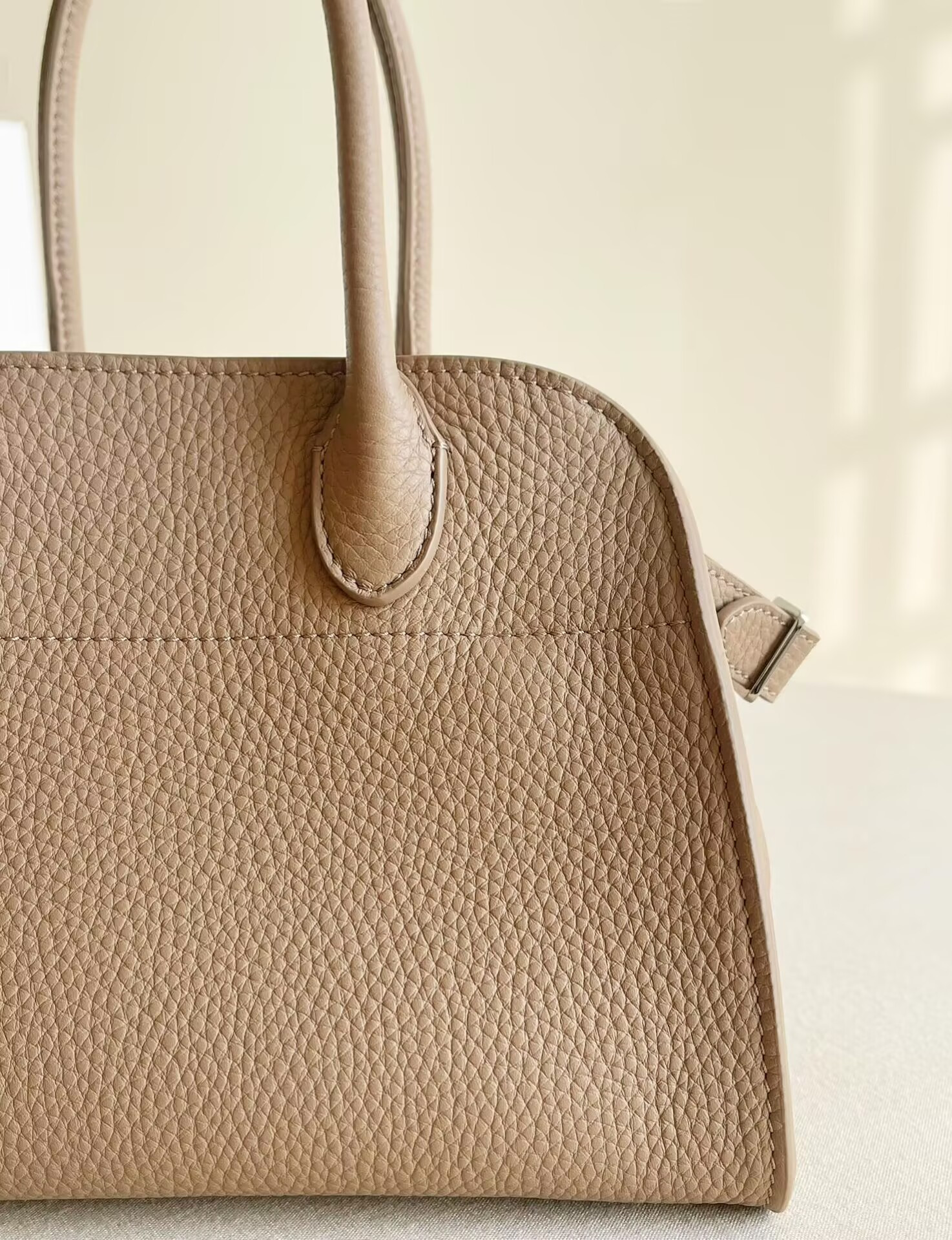 The R0w MARGAUX 10 26x17.5x21cm