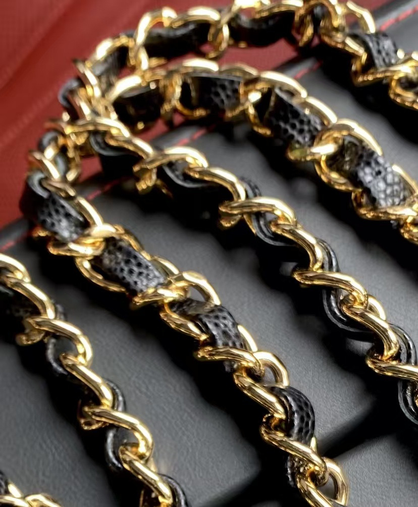 Ch**el Mini Classic Handbag Lambskin & Gold-Tone Metal Black 13.5x 17x8cm