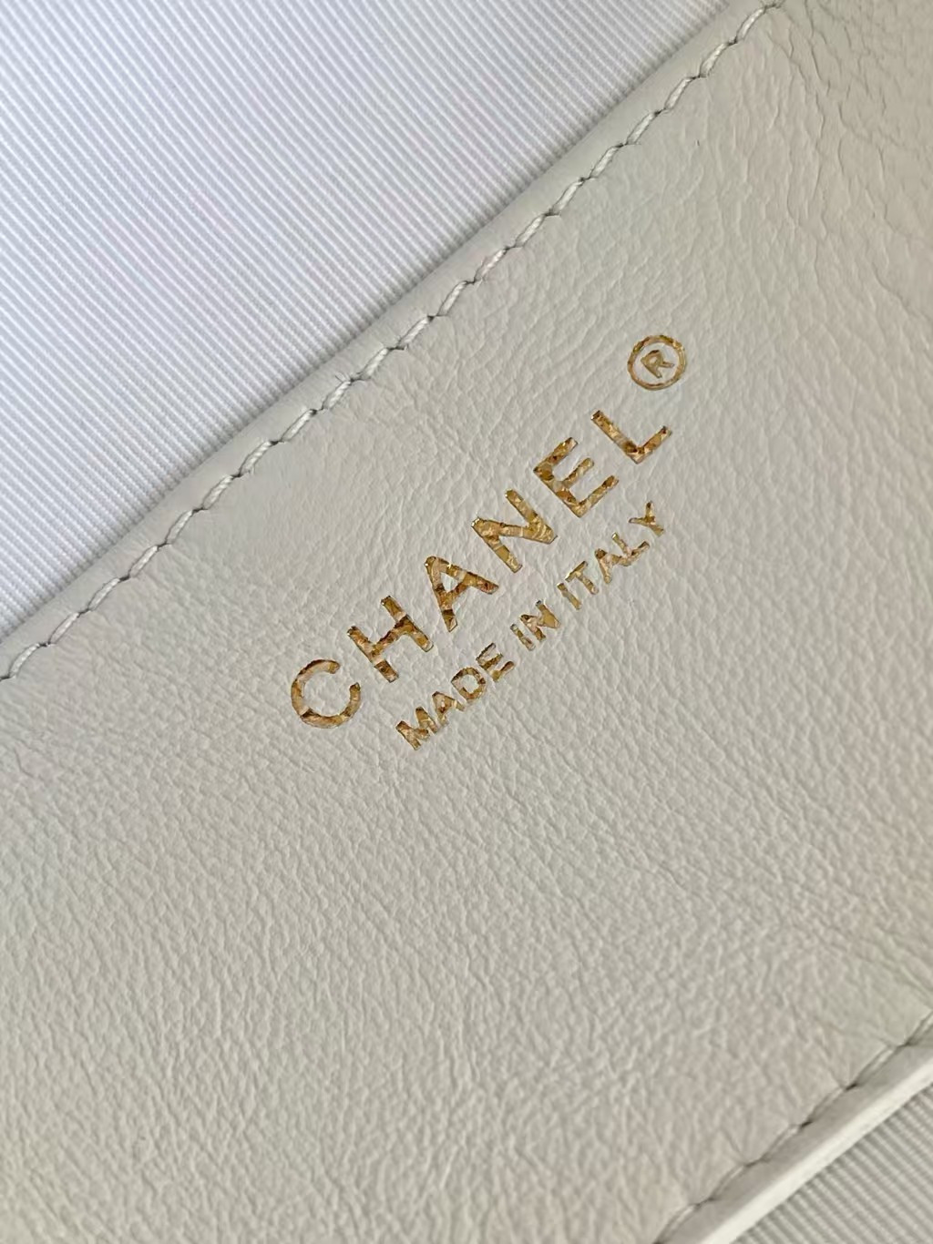 Ch**el Hobo Handbag 23.5x13x7.5cm