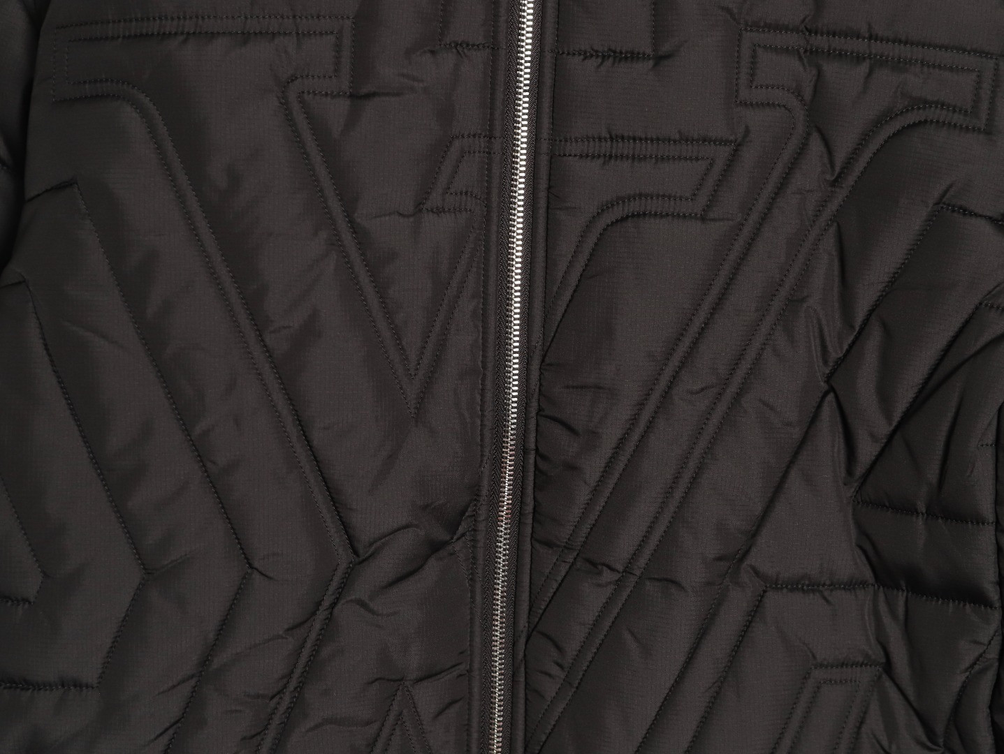 L0vis Vvtt0n 25FW Padded jacket