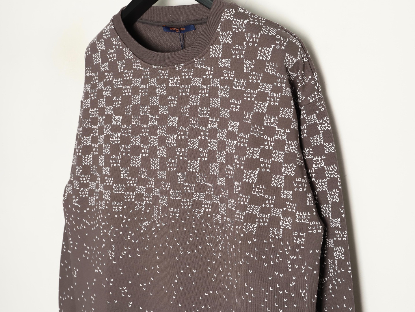 L0vis Vvtt0n 25Fw Hoodies