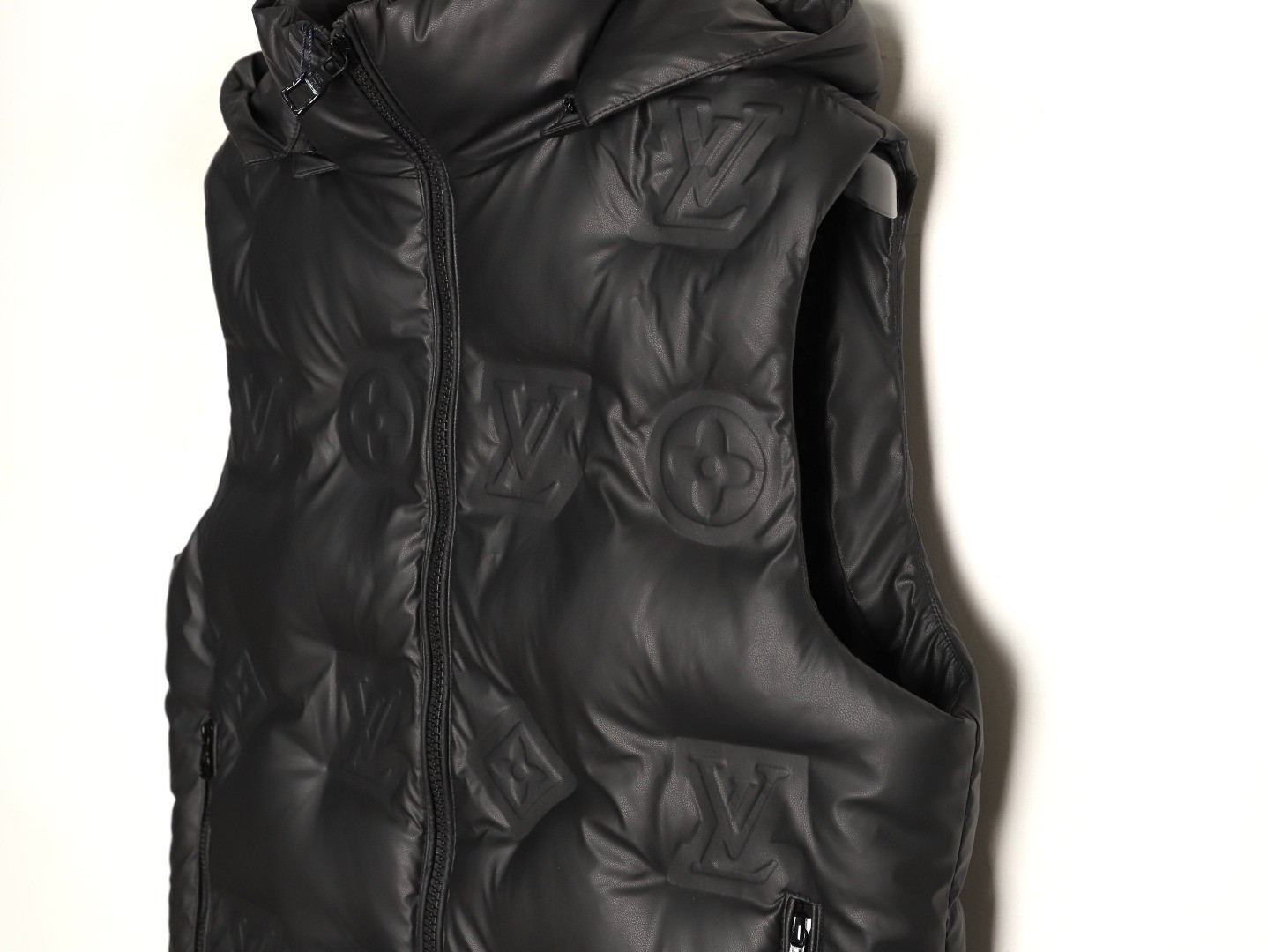 L0vis Vvtt0n Puffer Vest