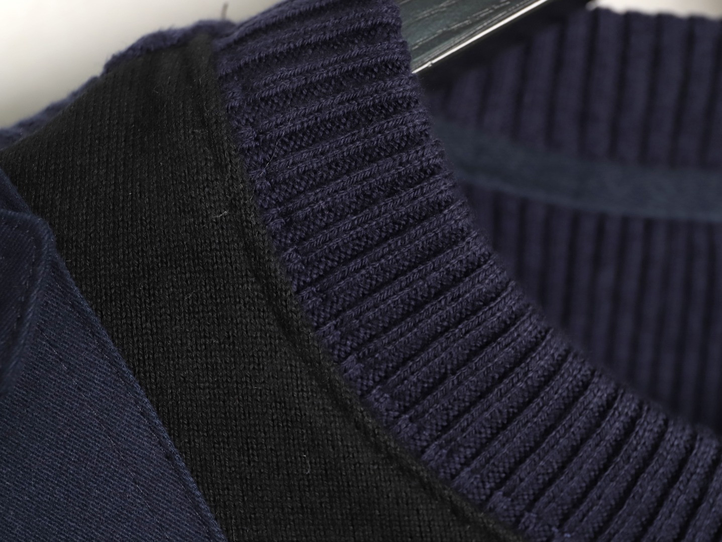 LOEWE Knitting Sweaters