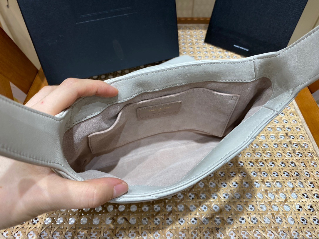 Sa1nt Lau*nt LE 57 HOBO BAG IN QUILTED LAMBSKIN