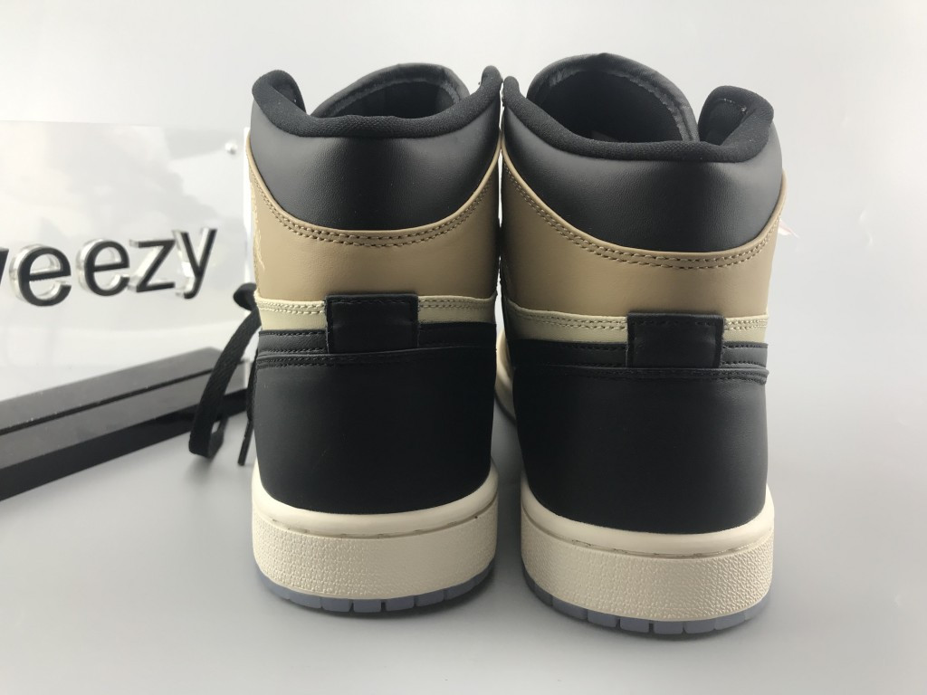 UA AIR JORDAN 1 HIGH PREMIUM WMNS â€œFOSSILâ€