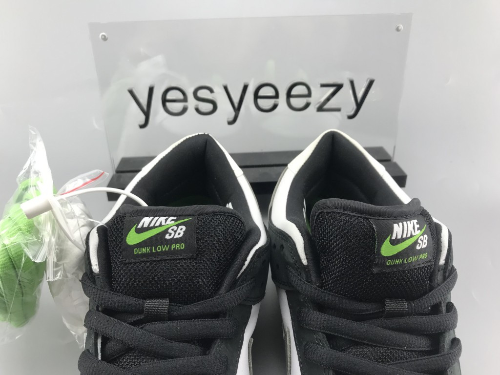 UA NIKE SB DUNK LOW PRO OG "PANDA PIGEON"