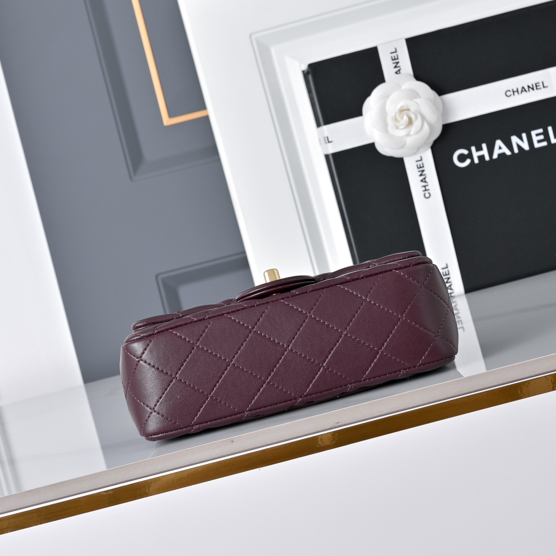 Ch**el flap bag burgundy as1787 20x13x7cm
