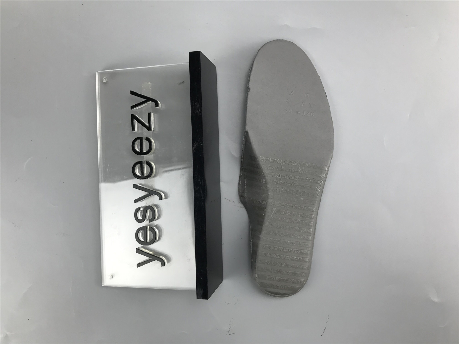 UA AIR JORDAN 13 RETRO 