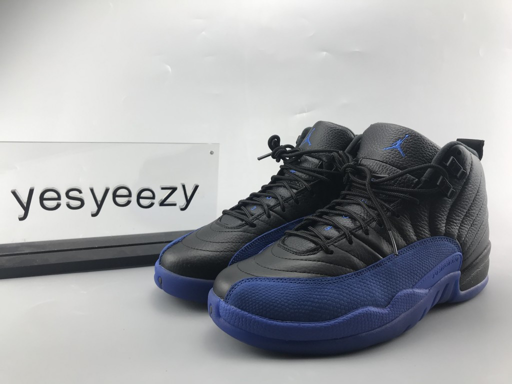 UA AIR JORDAN 12 RETRO 