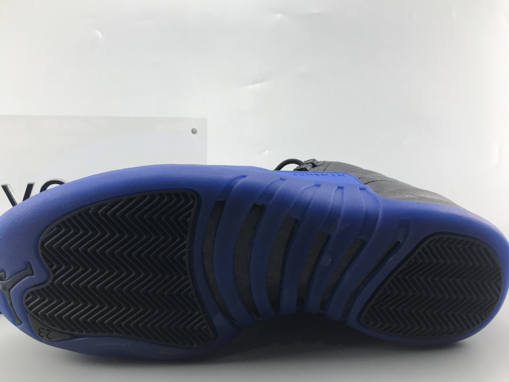 UA AIR JORDAN 12 RETRO 