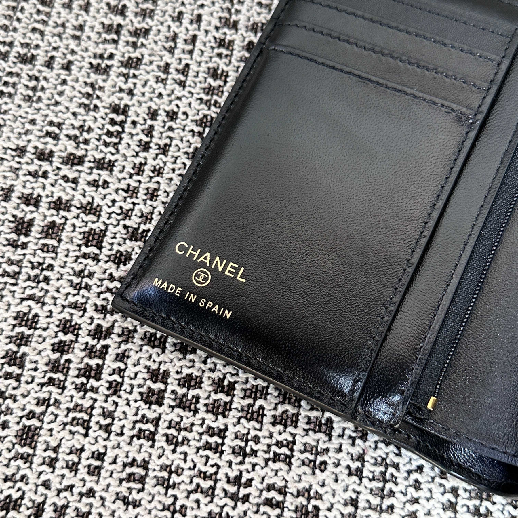 Ch**el Passport Holder AP5193 14.2x10.5x1.5cm