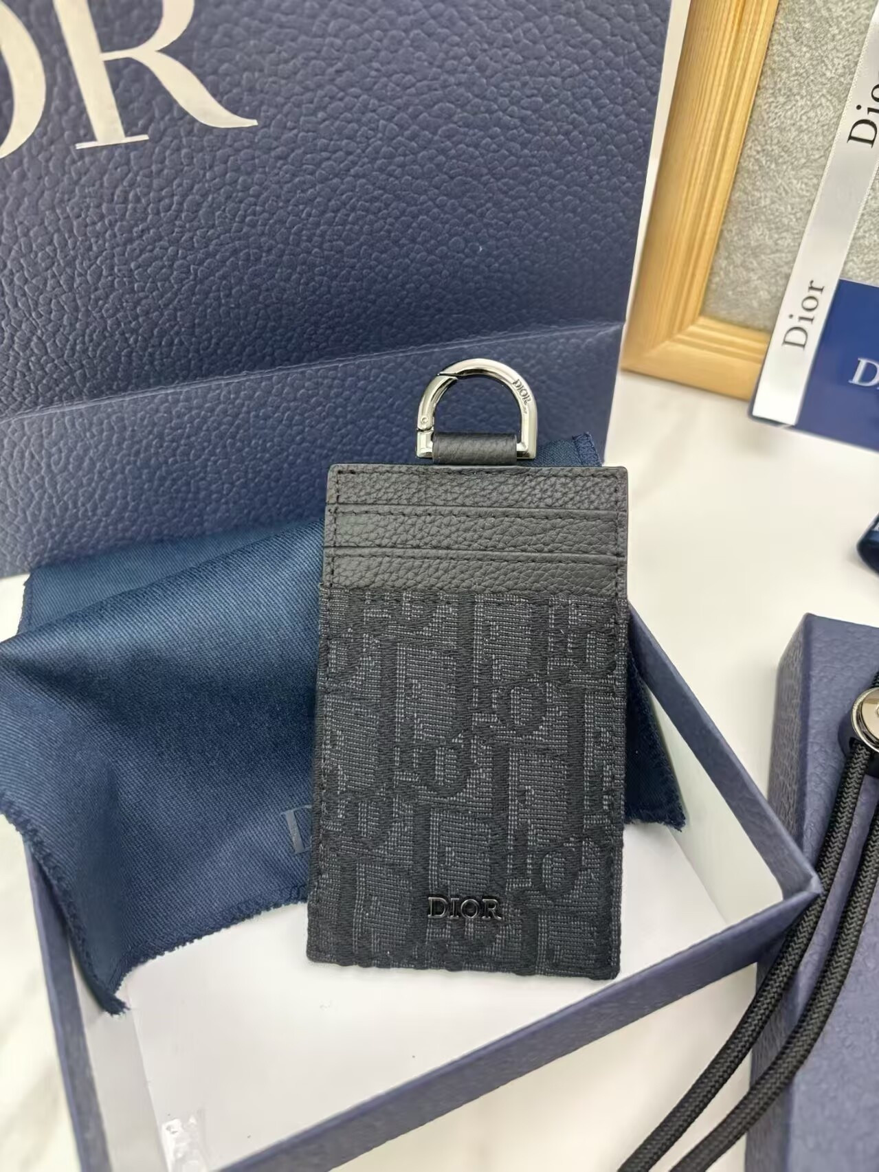 D10r Card Holder 7 x 11.5 x 0.5 cm