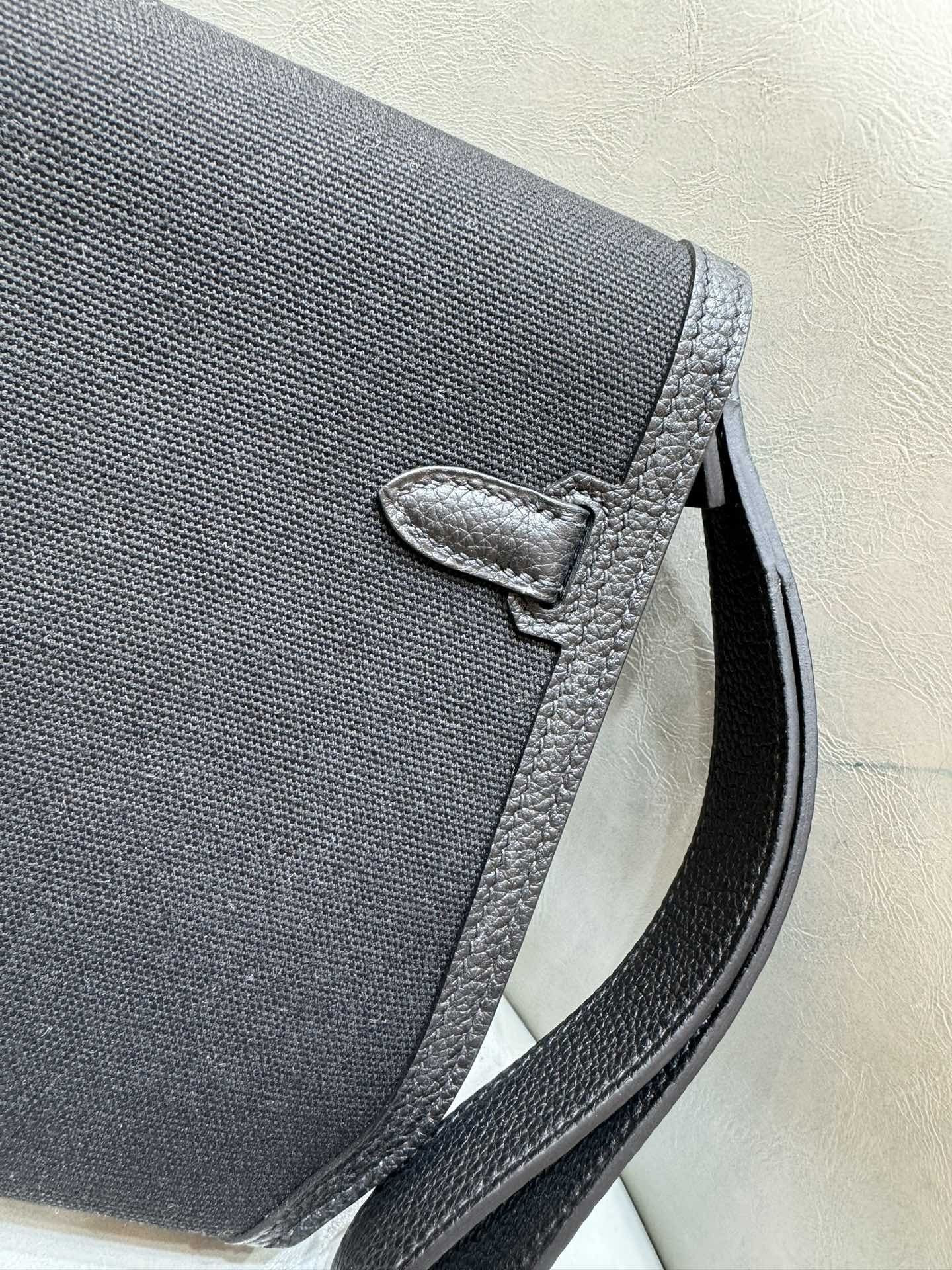 H**me5 Kelly Depeches 25x18.5x4.5cm