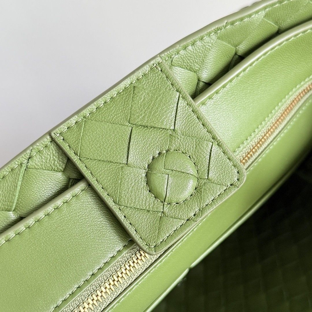 B0tt*ga Ven*ta Medium Andiamo 32x25x11CM