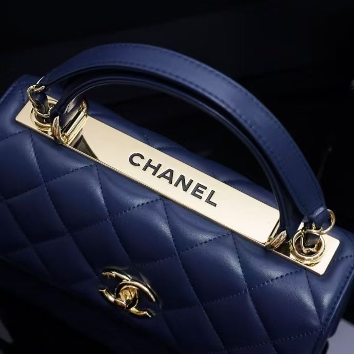 Ch**el flap bag with top handle 17x25x12cm
