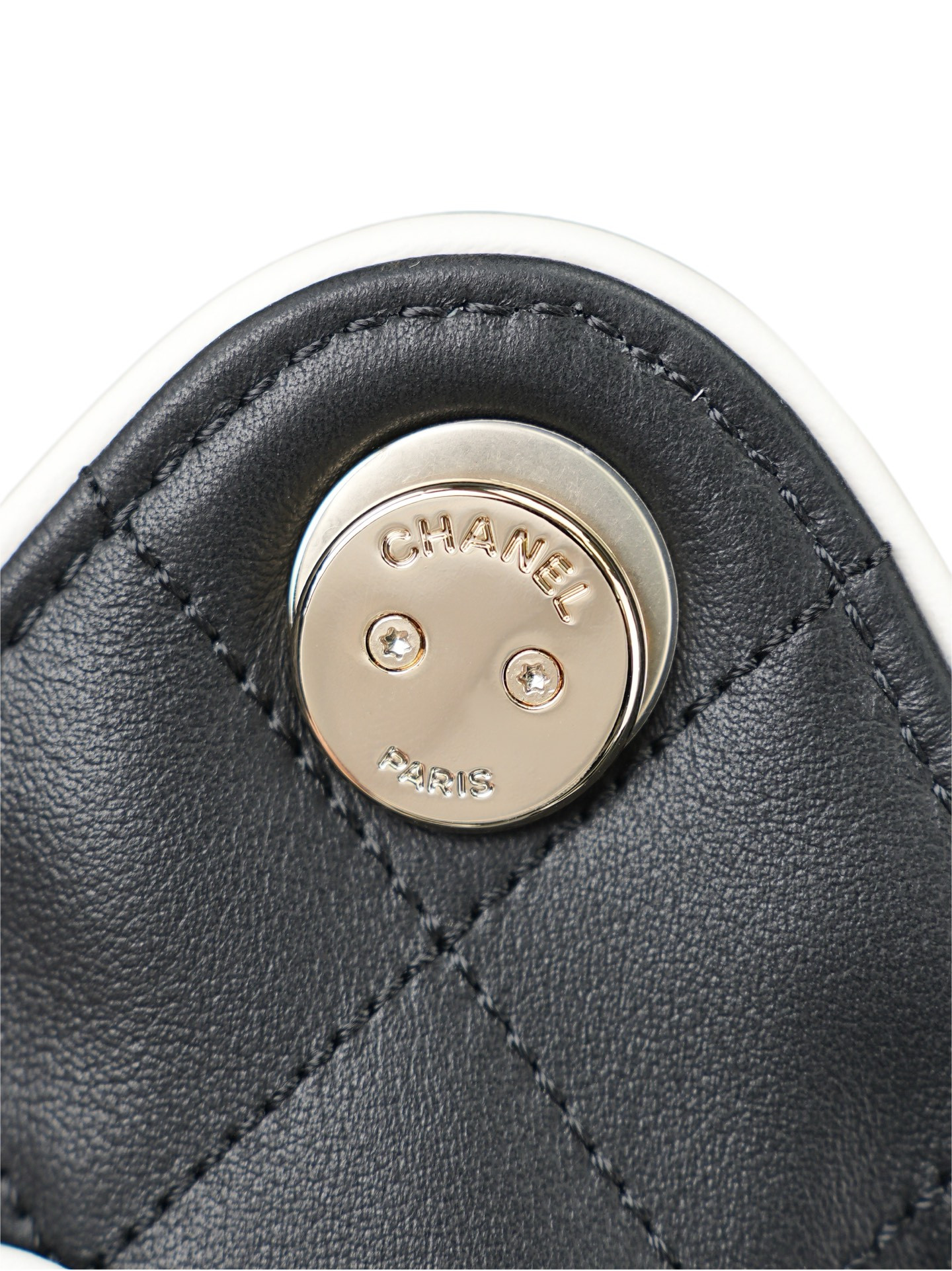 Ch**el 25c bucket bag 20x22x12.5cm