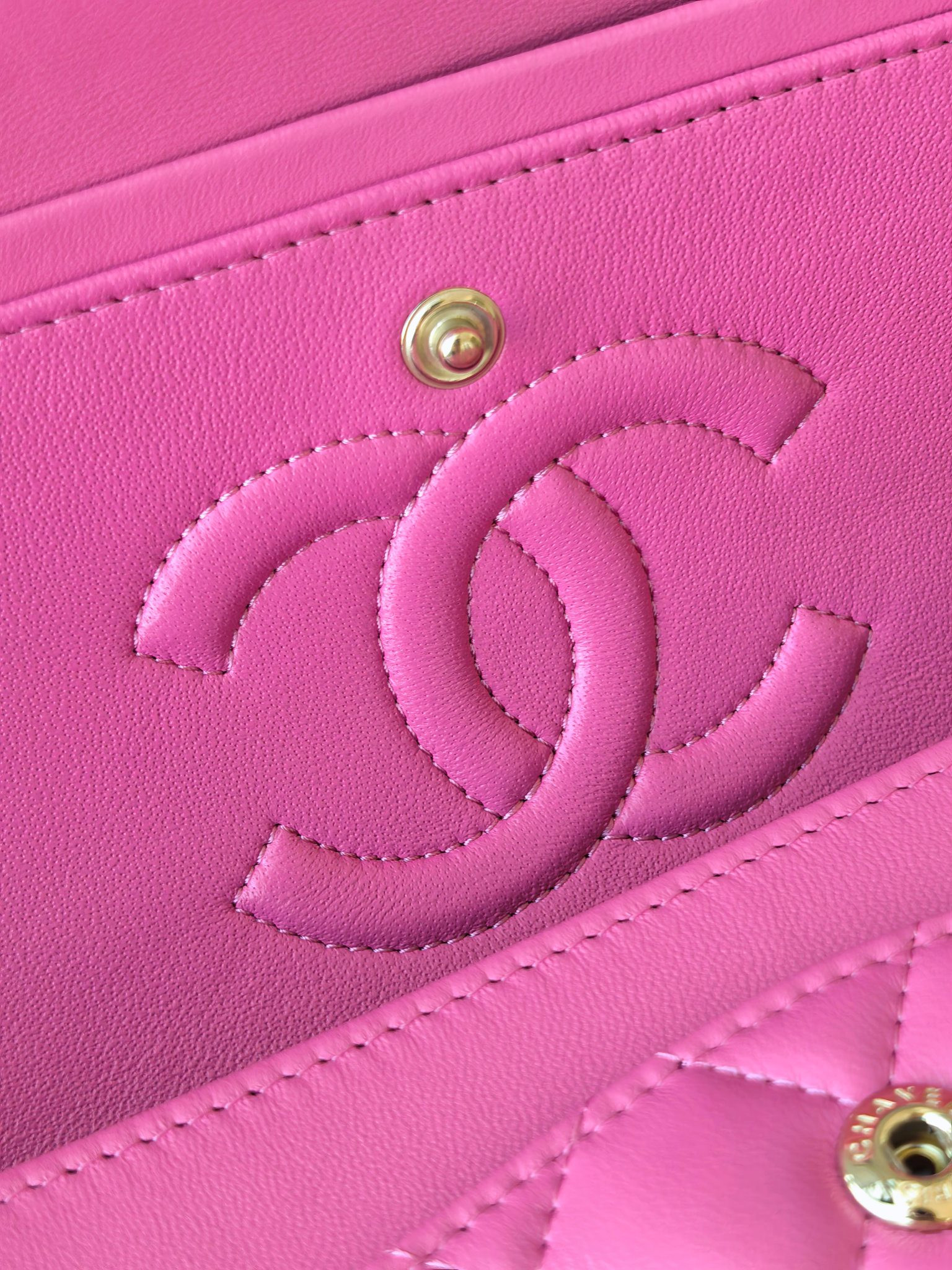 Ch**el classic flap bag rose with light gold hardware 15.5x25.5x6.5cm