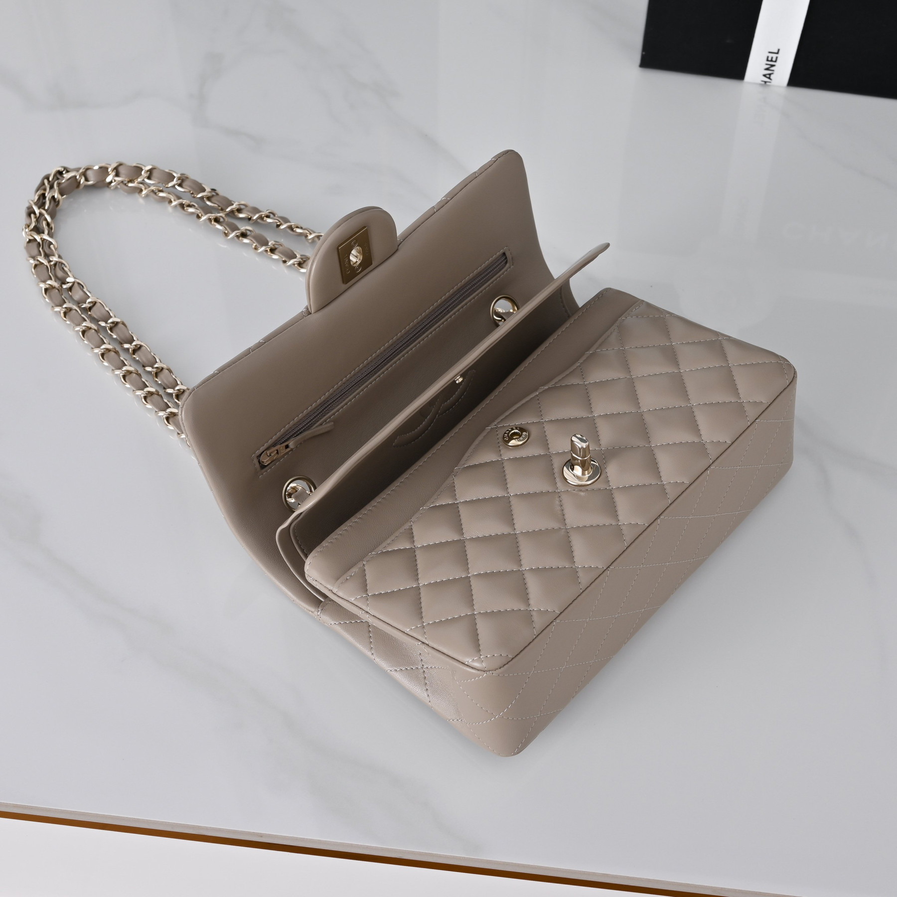 Ch**el classic flap handbag light gold hardware a01113 23x14.5x6cm