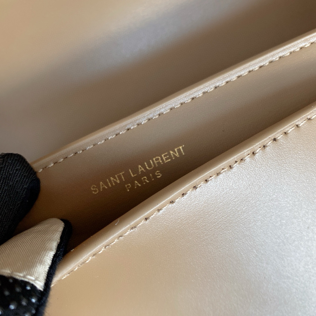 Y51 VOLAIRE 17.5x13.5x5cm