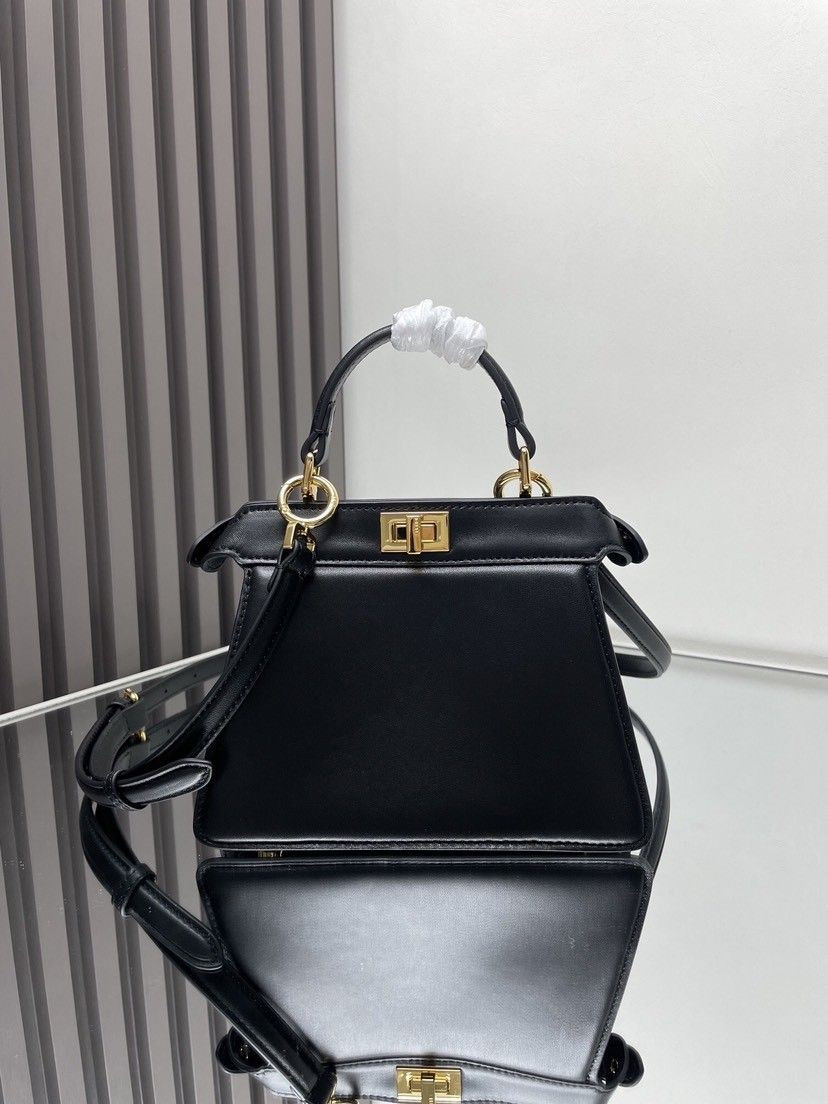 F**di Peekaboo ISeeU Petite 20x11x15.5cm