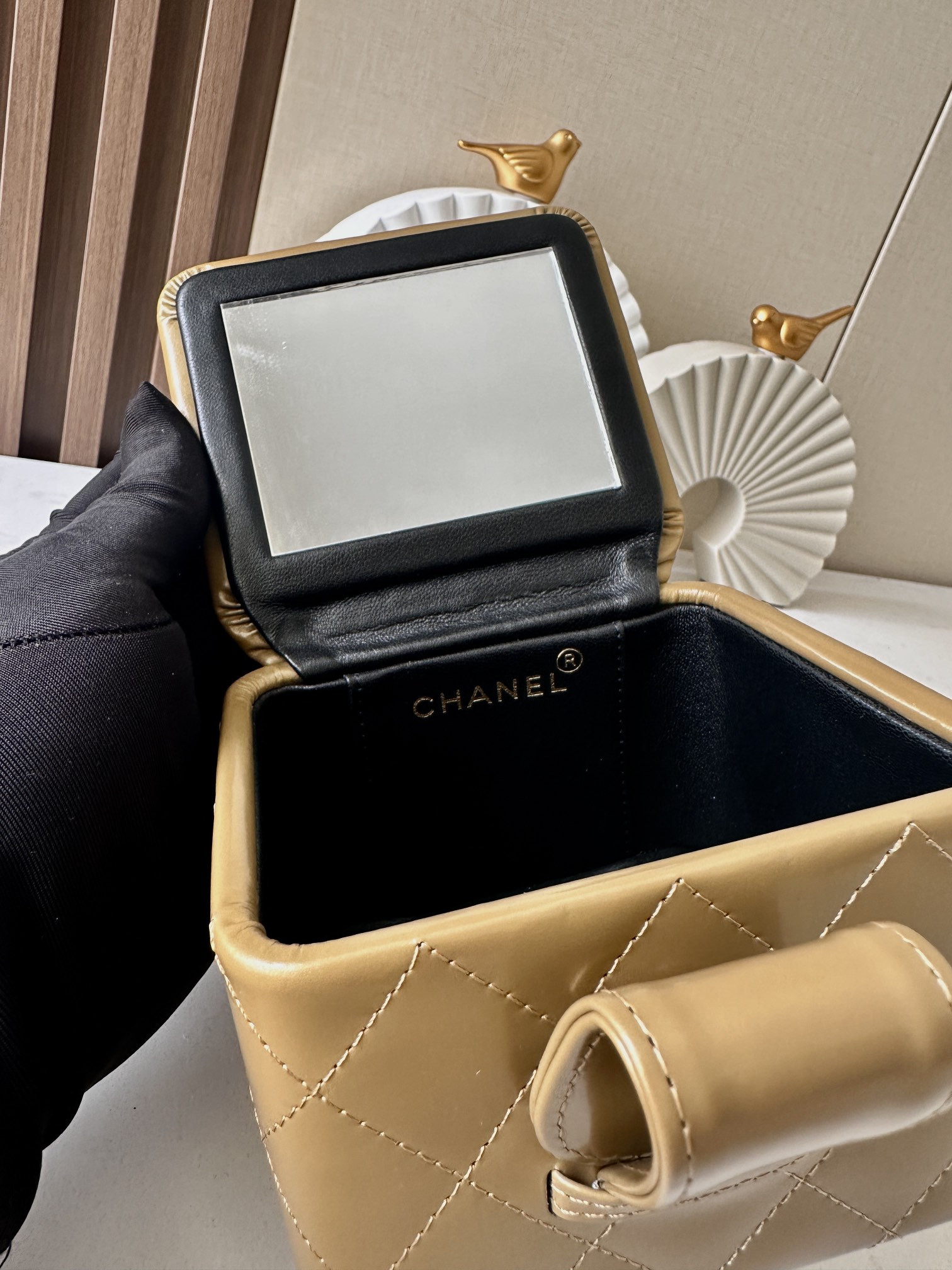 Chanel Vintage Cosmetic Bag 11x9.5x8.5cm