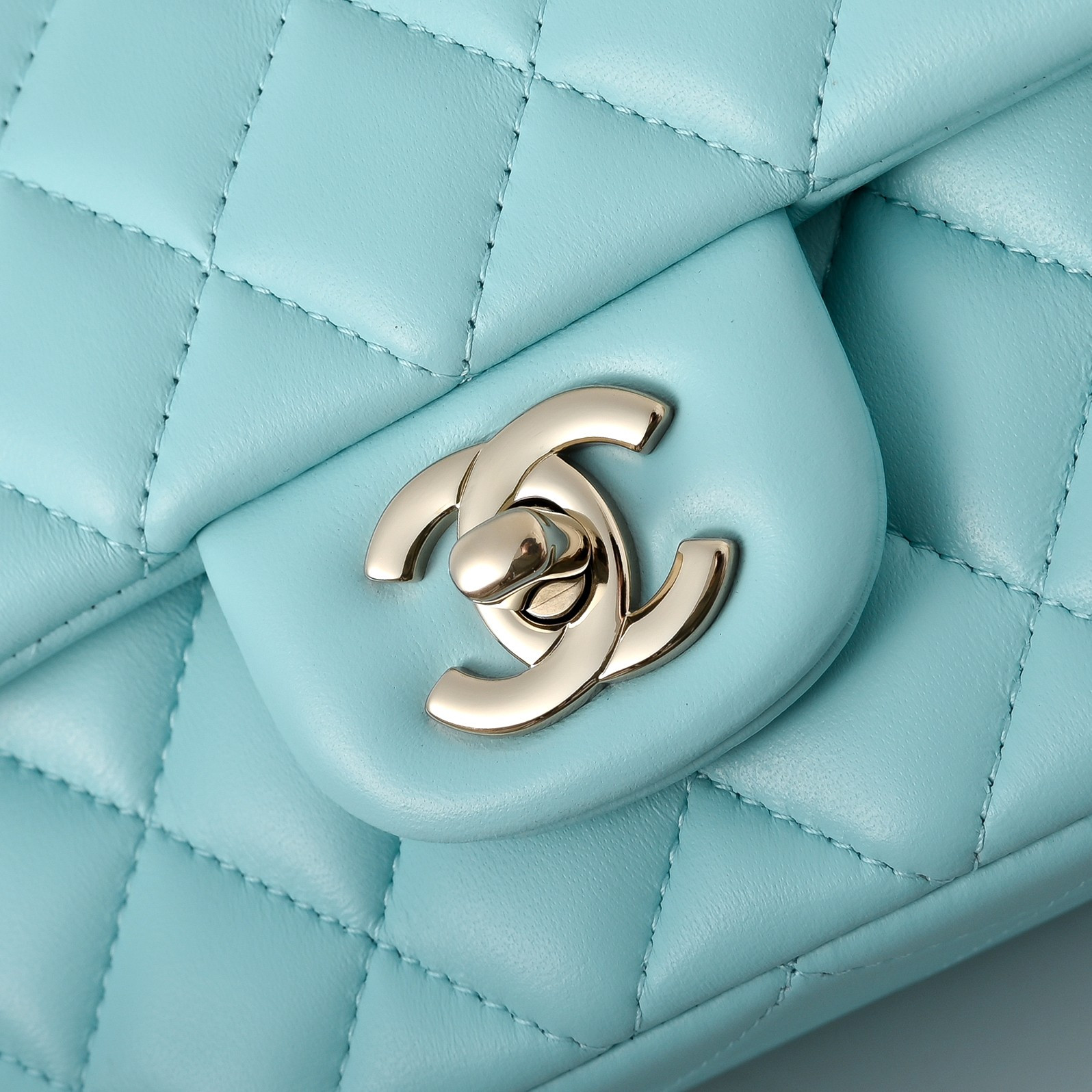 Ch**el mini flap bag 20x12x6.5cm