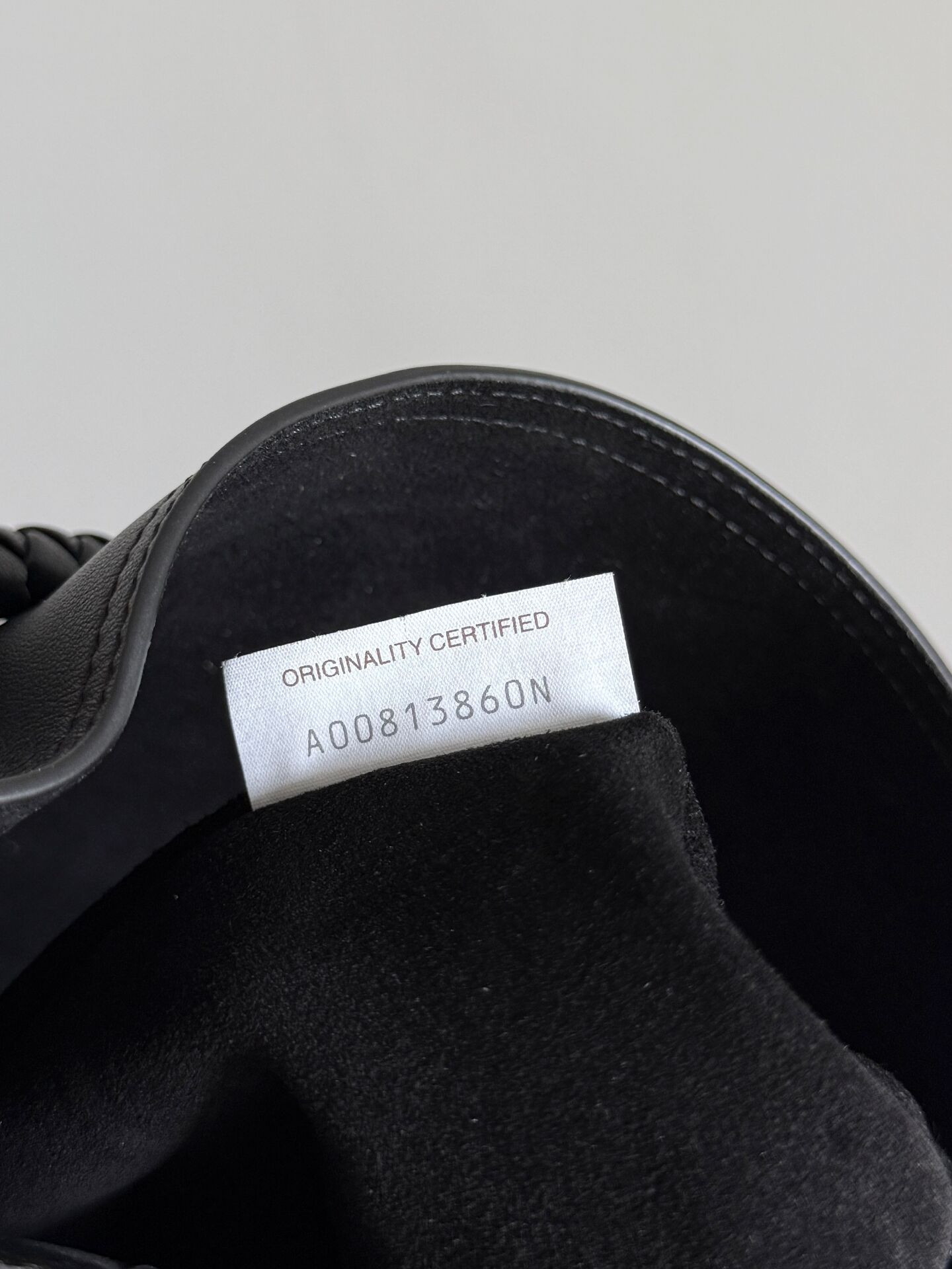 B0tt*ga Ven*ta Andiamo Medium Leather Bucket Bag 34x24x12cm Without Box