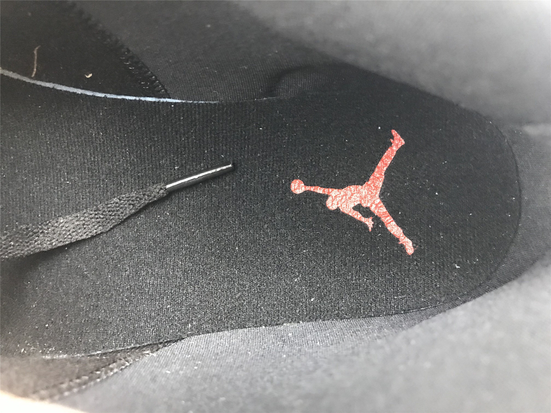 UA  AIR JORDAN 1 MID "PINE GREEN"