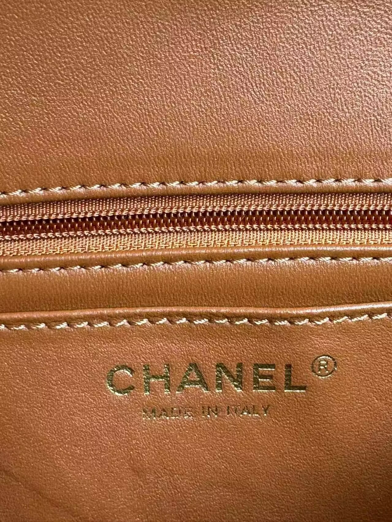 Ch**el Mini CF handle 20x12x6cm