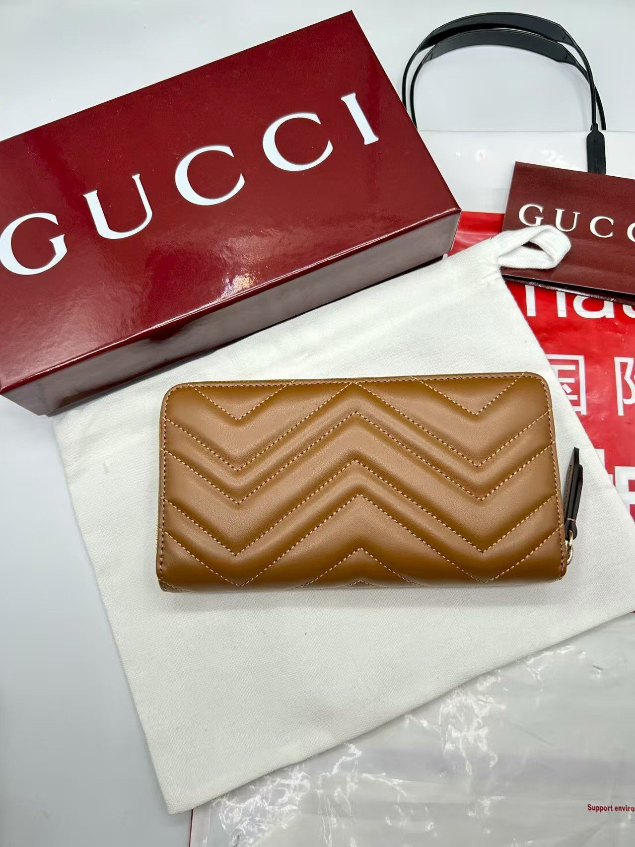 Gvc*1 GG Marmont zip around wallet 19x10.5x2cm