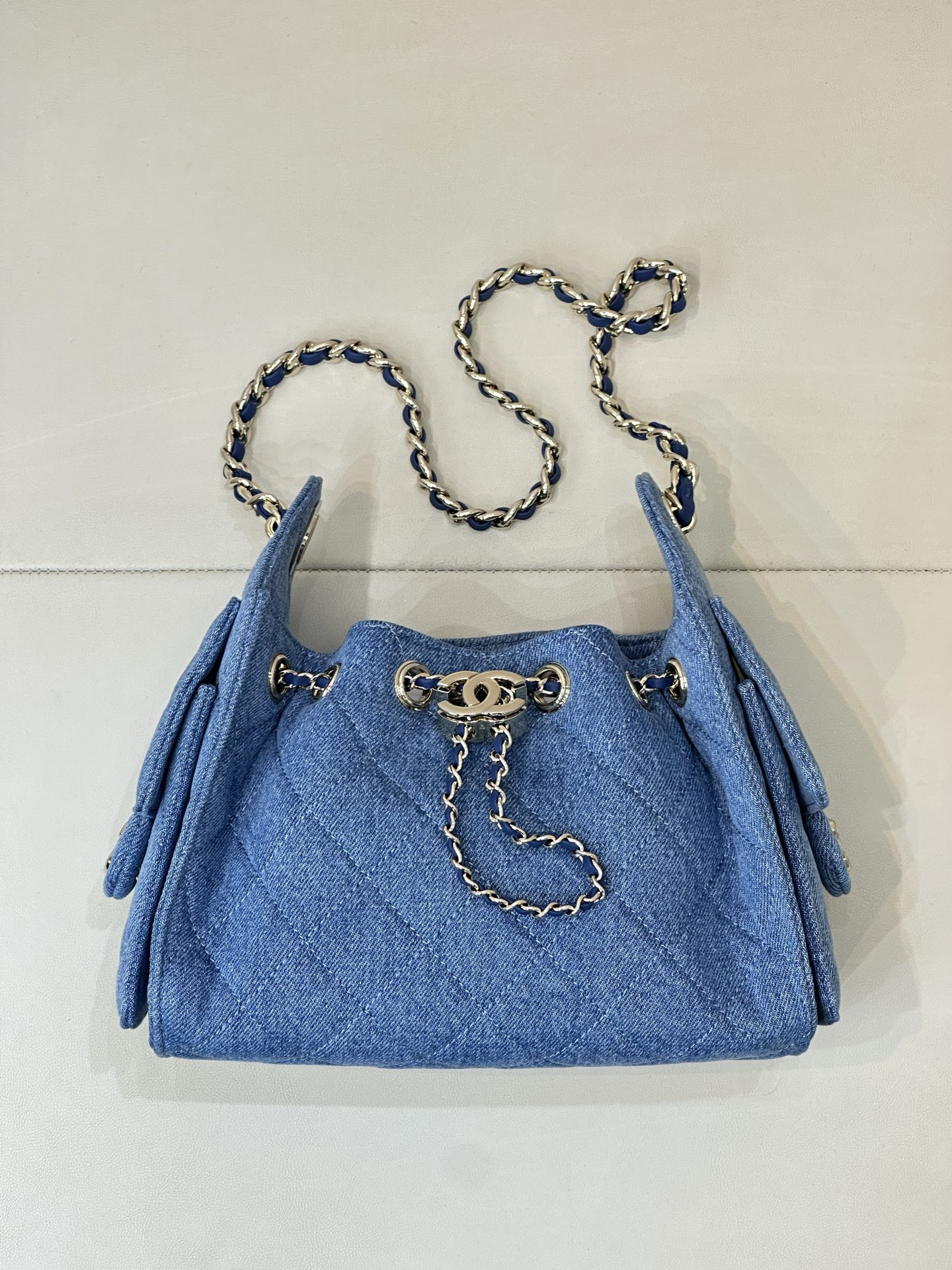 Ch**el 25c bucket bag 20x22x12.5cm
