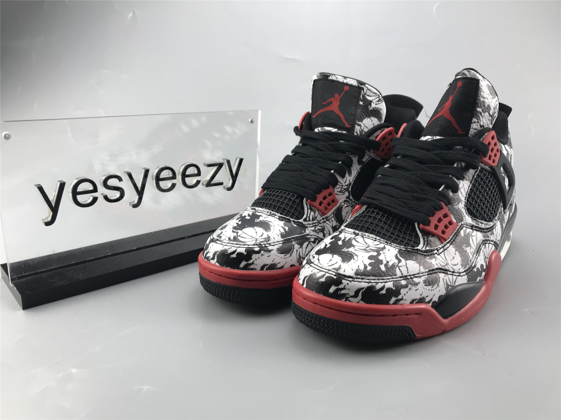 UA AIR JORDAN 4 RETRO SNGL DY