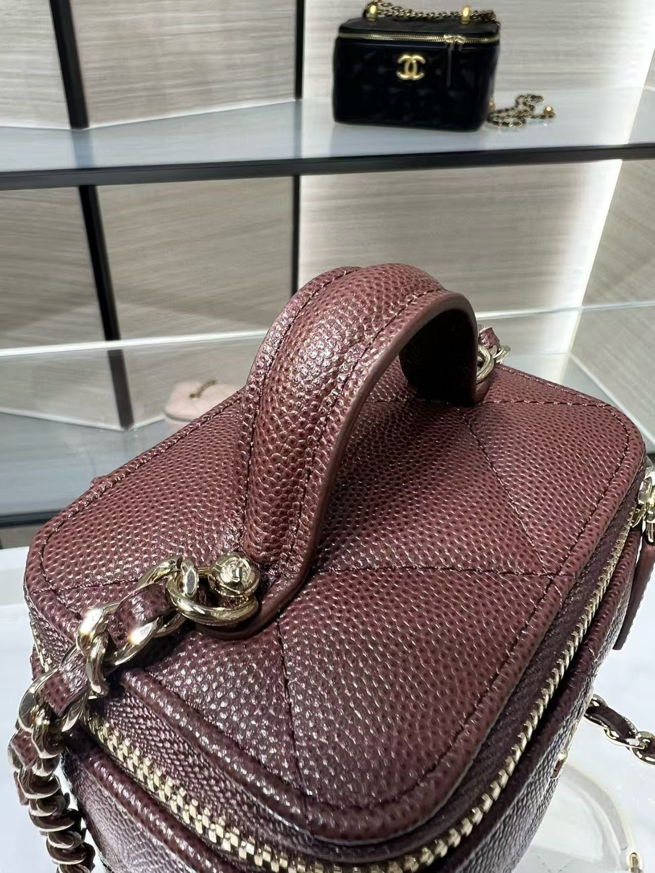 Chanel Classic Top Handle Vanity Case with Chain 10x7x9cm