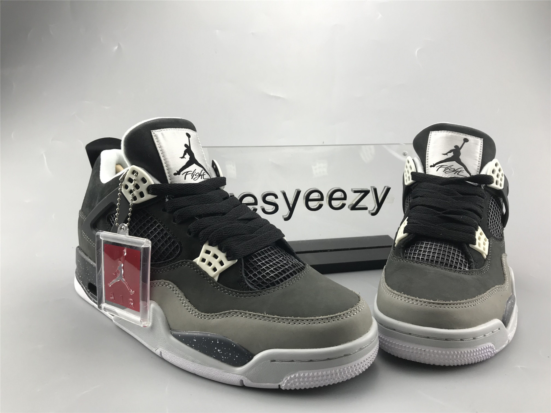 UA AIR JORDAN 4 RETRO "FEAR PACK"