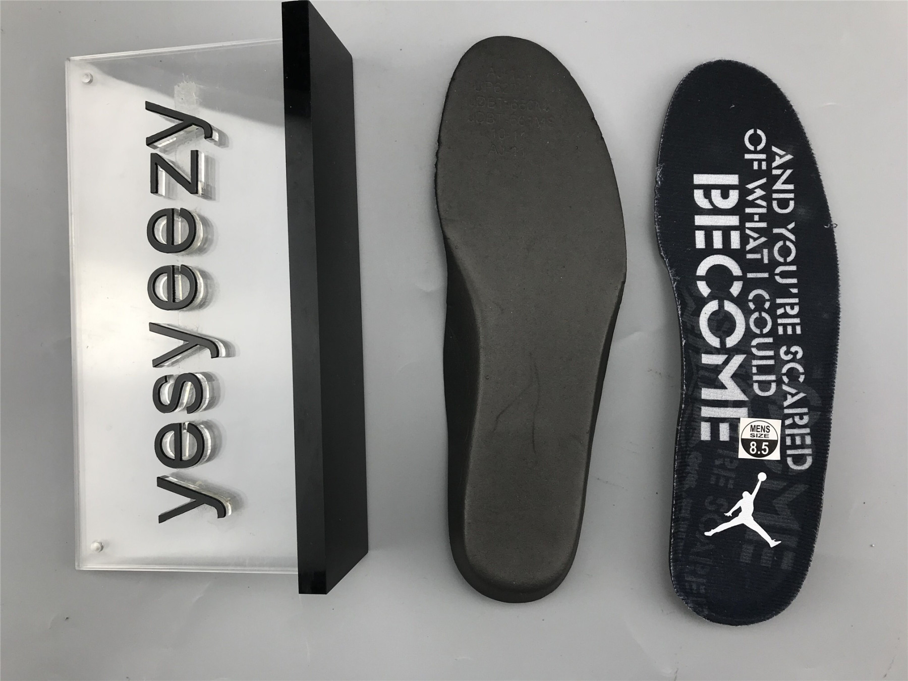 UA AIR JORDAN 4 RETRO "FEAR PACK"