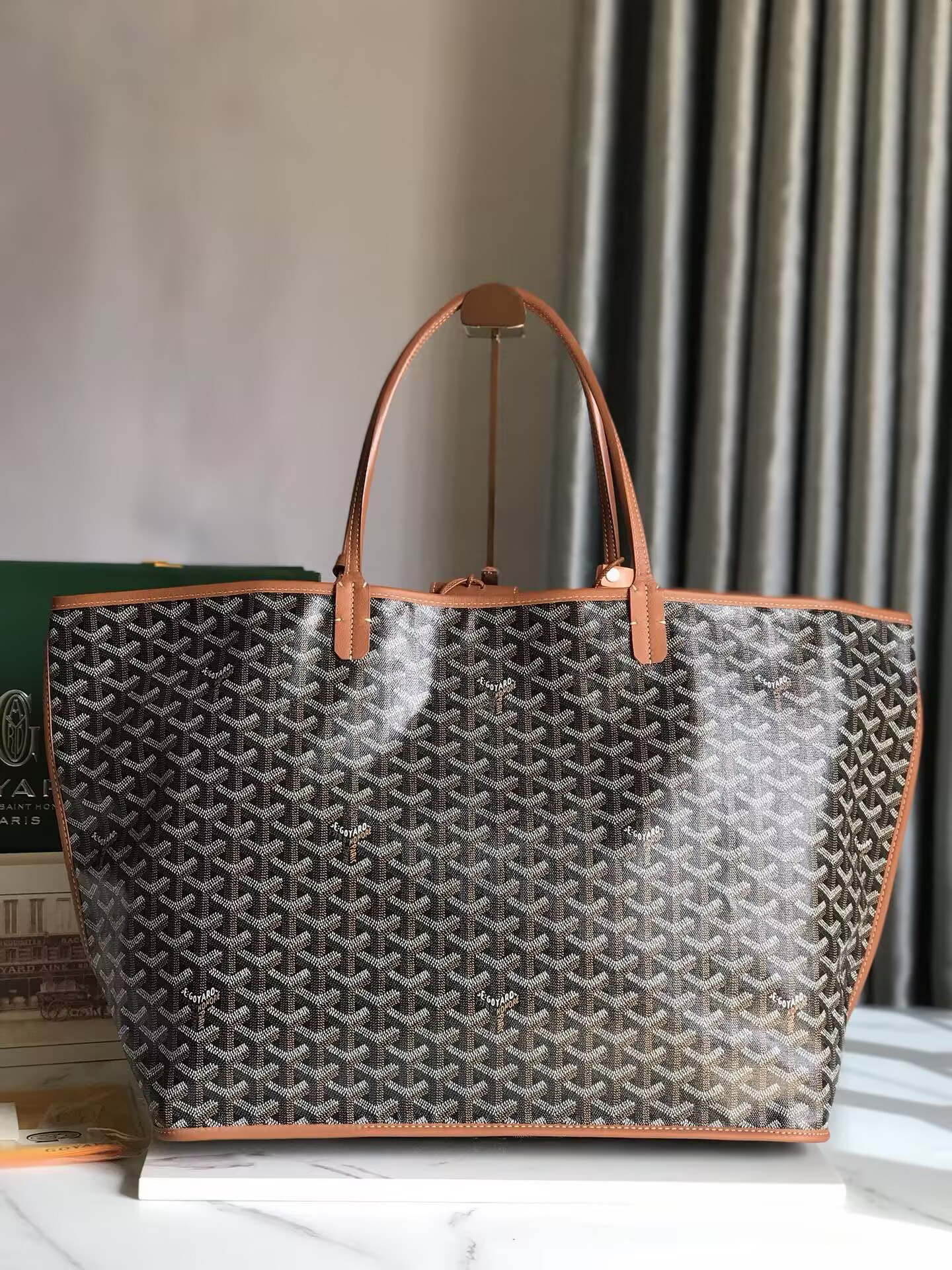 G09ard anjou gm bag 39x32x19cm