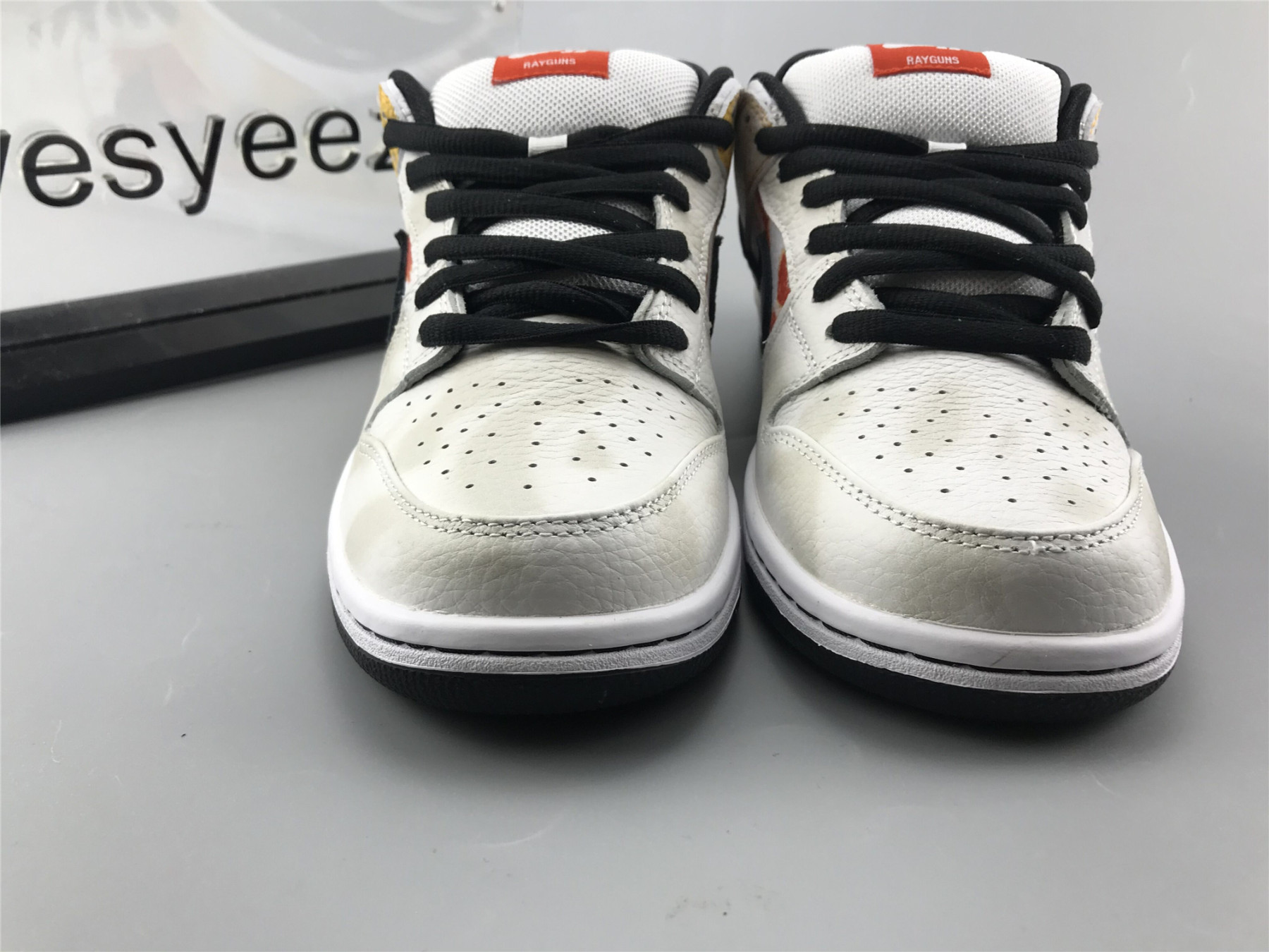 UA NIKE SB DUNK LOW PRO QS "RAYGUN TIE-DYE"