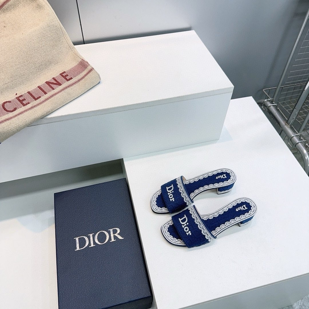 UA D10ramour D10r Dentelle Heeled Slide