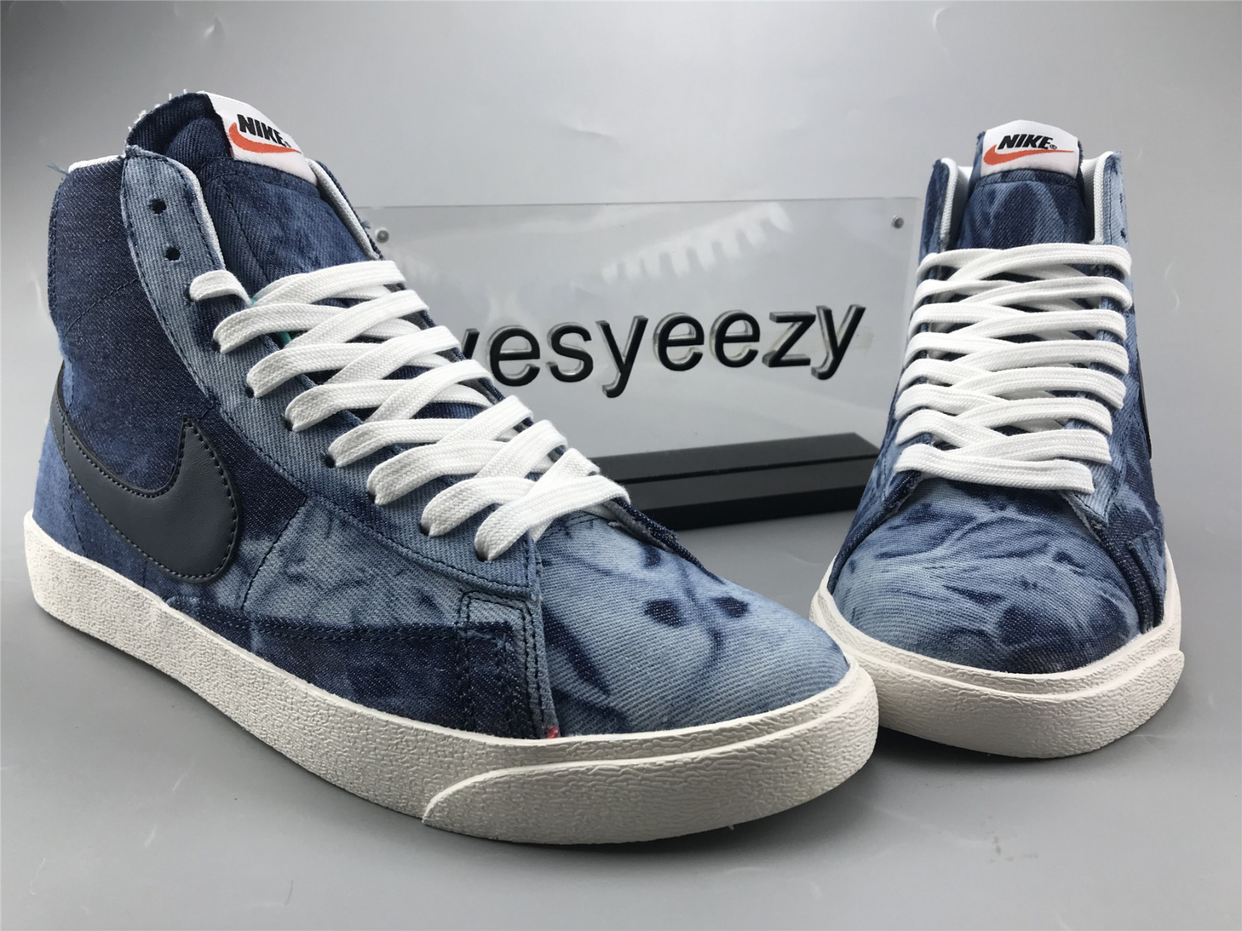 UA NIKE BLAZER MID 2020
