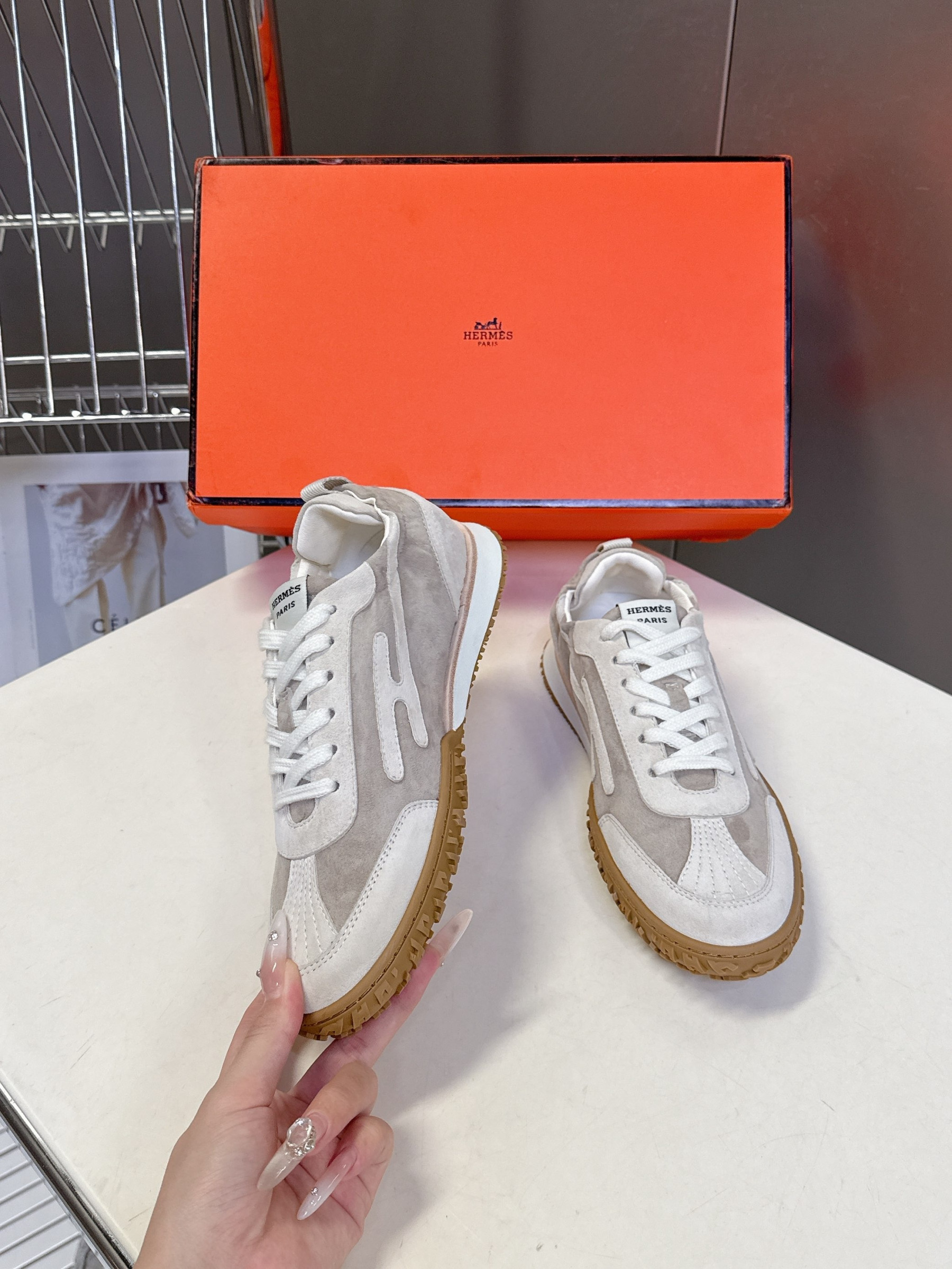 UA H**me5 Jet Sneaker