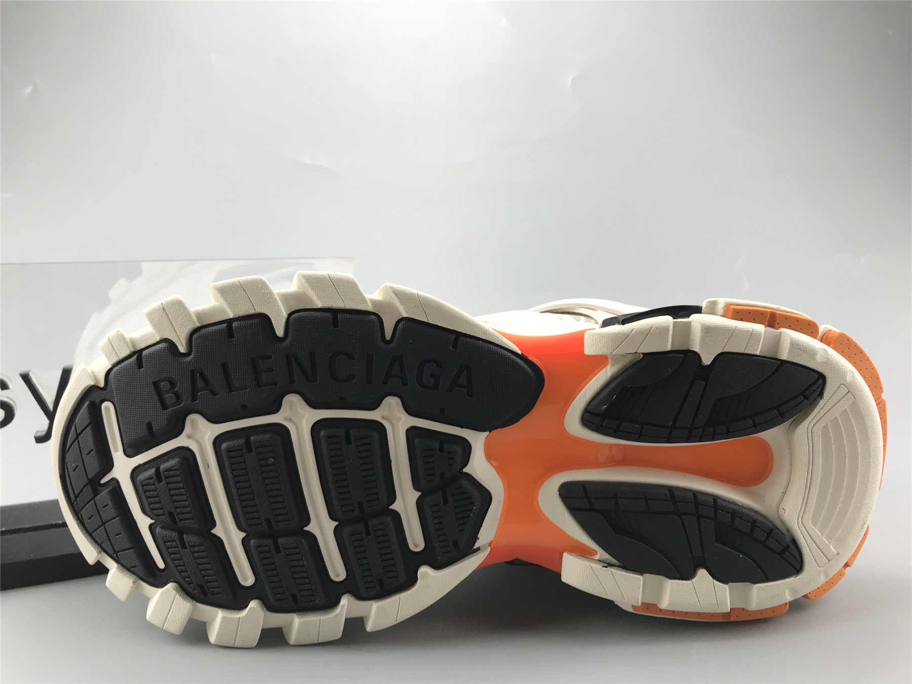 UA TRACK TRAINER
