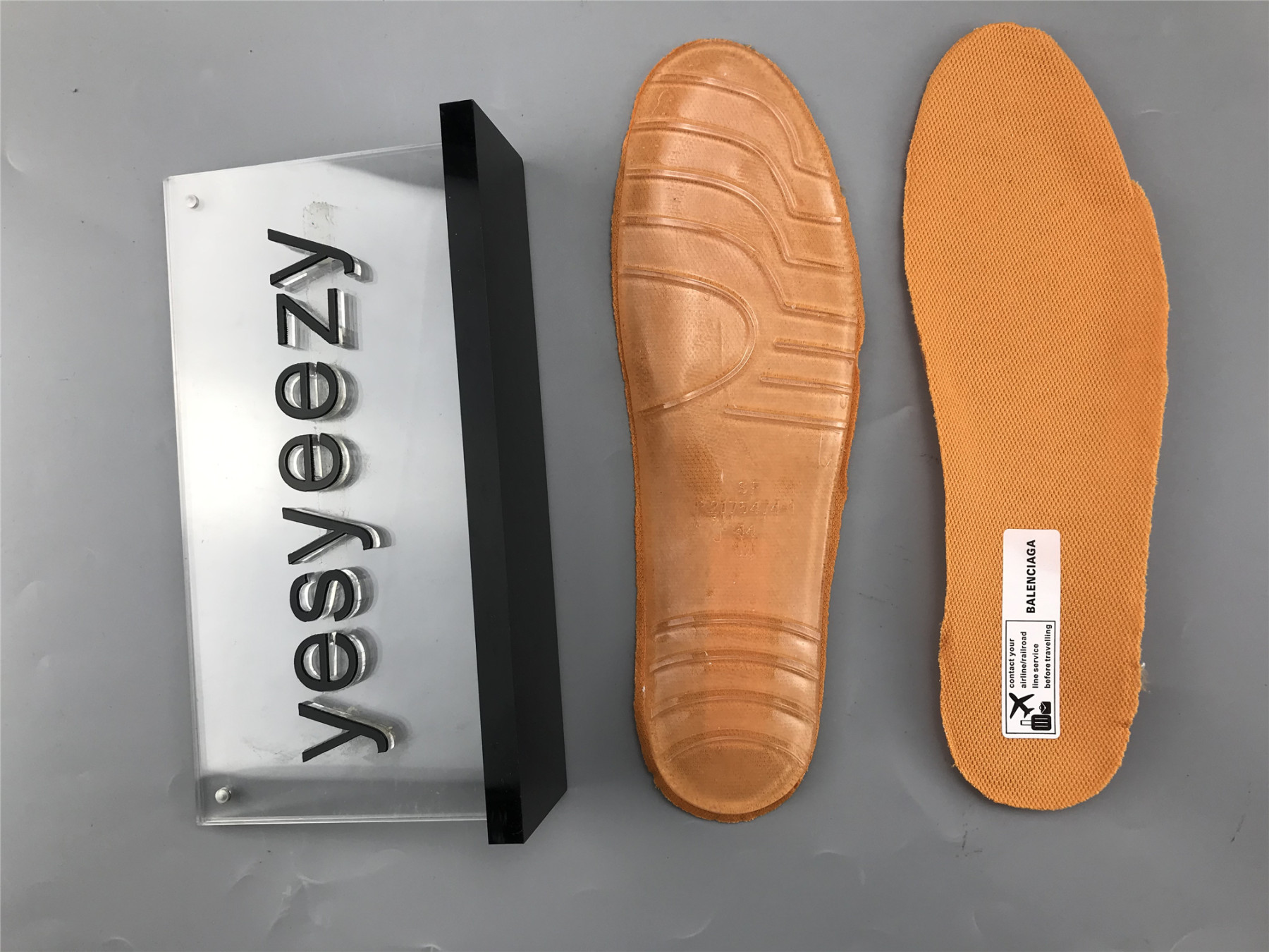 UA TRACK TRAINER